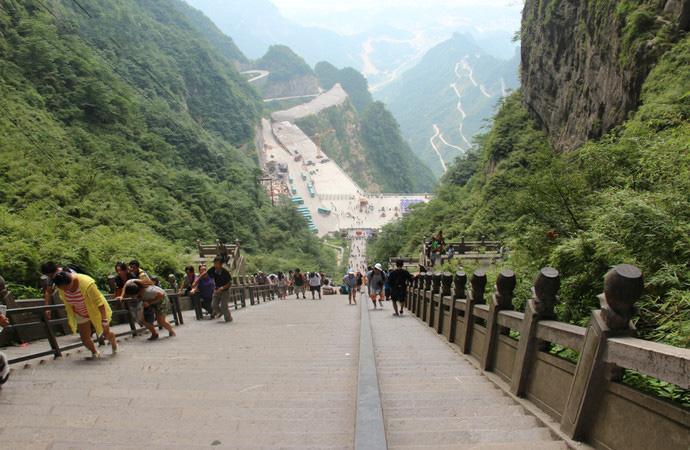 张家界天门山景区 天门山玻璃栈道 天门山在哪